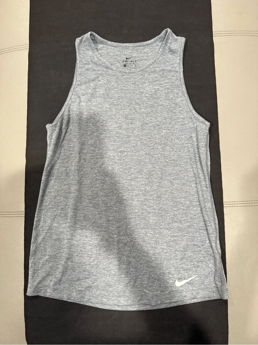 Nike Heathered Light Gray Athletic Tank Top NEW